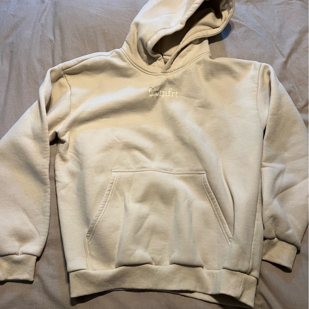 COPY - Comfrt hoodie size large worn once